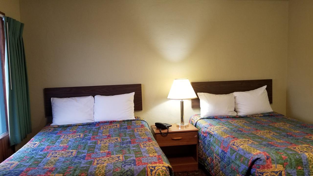 Quick Stop Motel Round Prairie 외부 사진